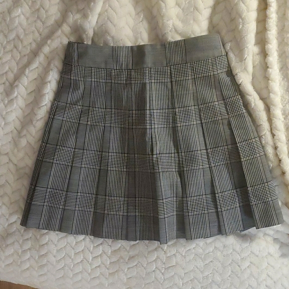 Skirt - Picture 1 of 2